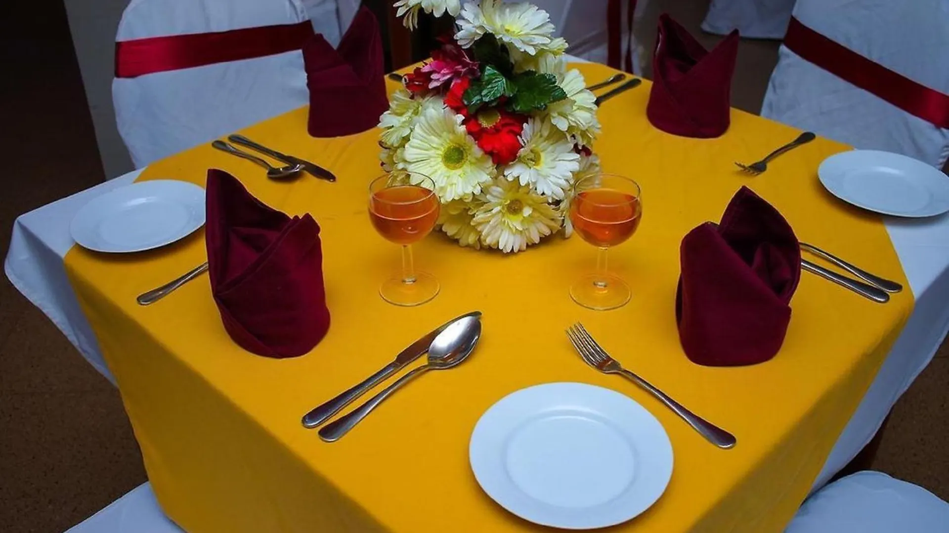 Hotell Nature Resort Layathraa Kandy