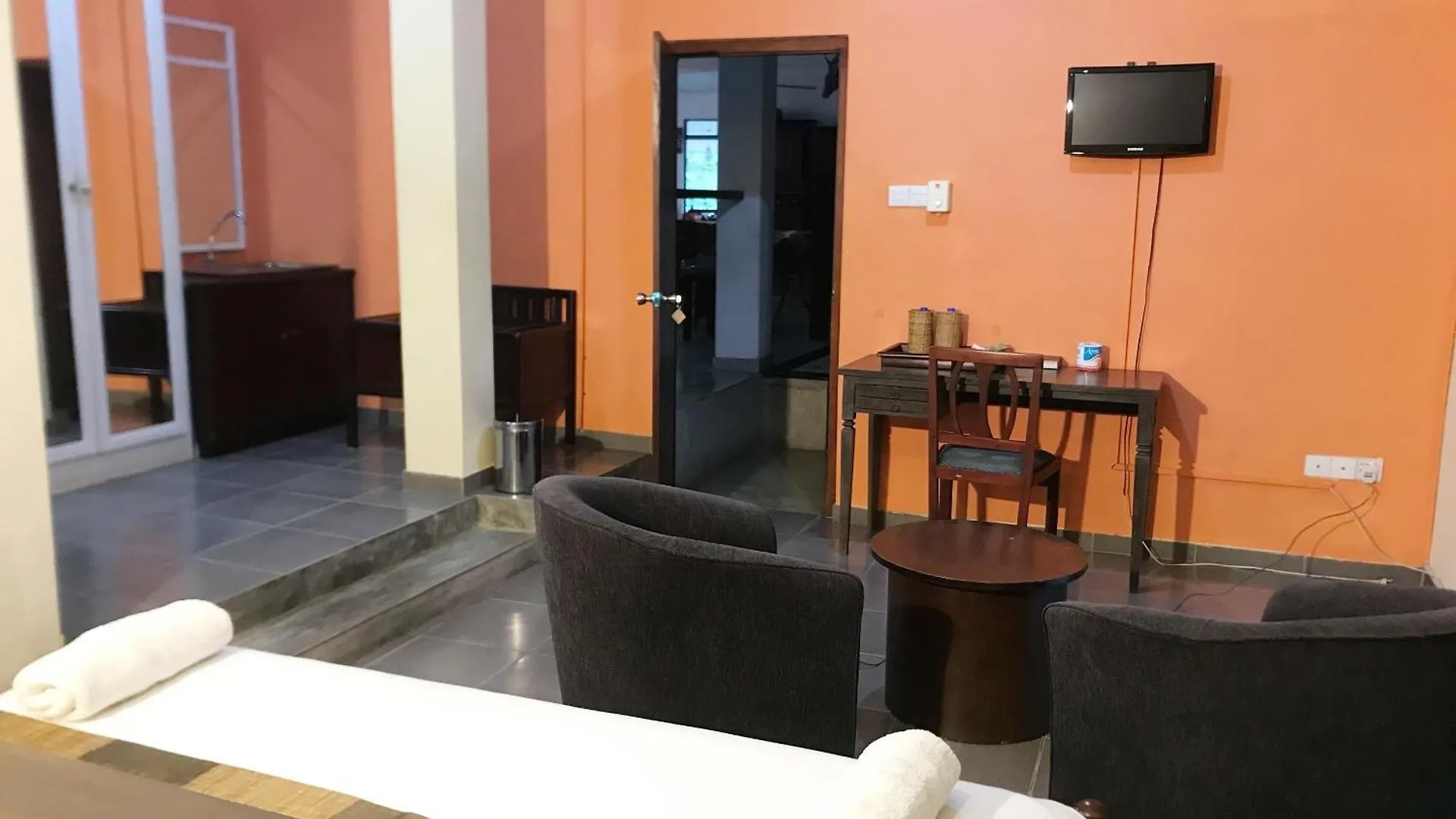 Nature Resort Layathraa Kandy 0*,