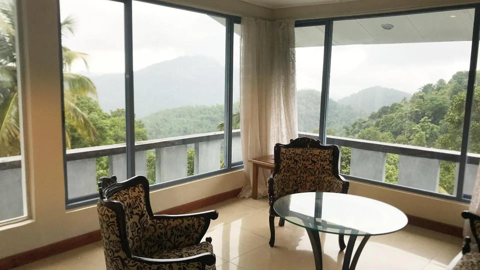 Hotel Nature Resort Layathraa Kandy Sri Lanka